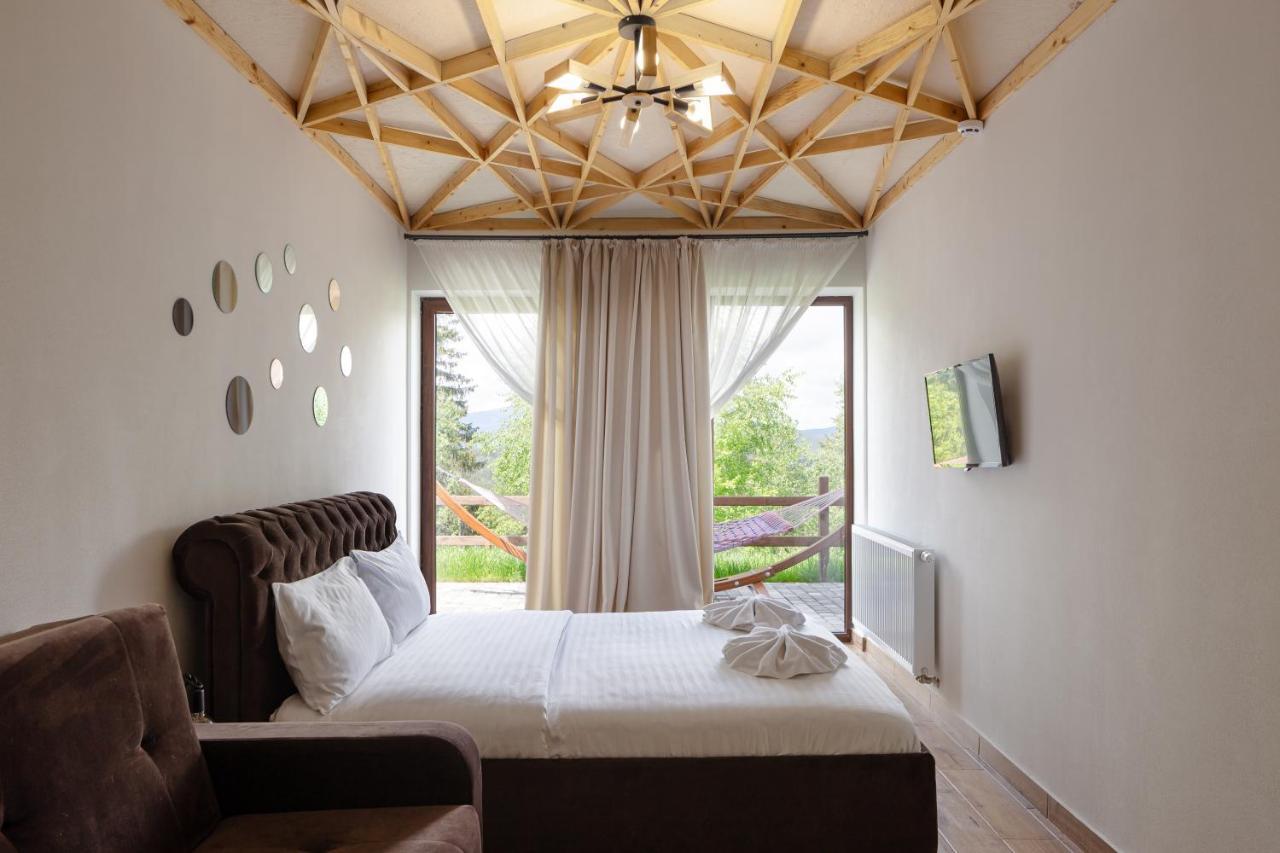 Good Days Shale 4 км до буковеля Chalet *