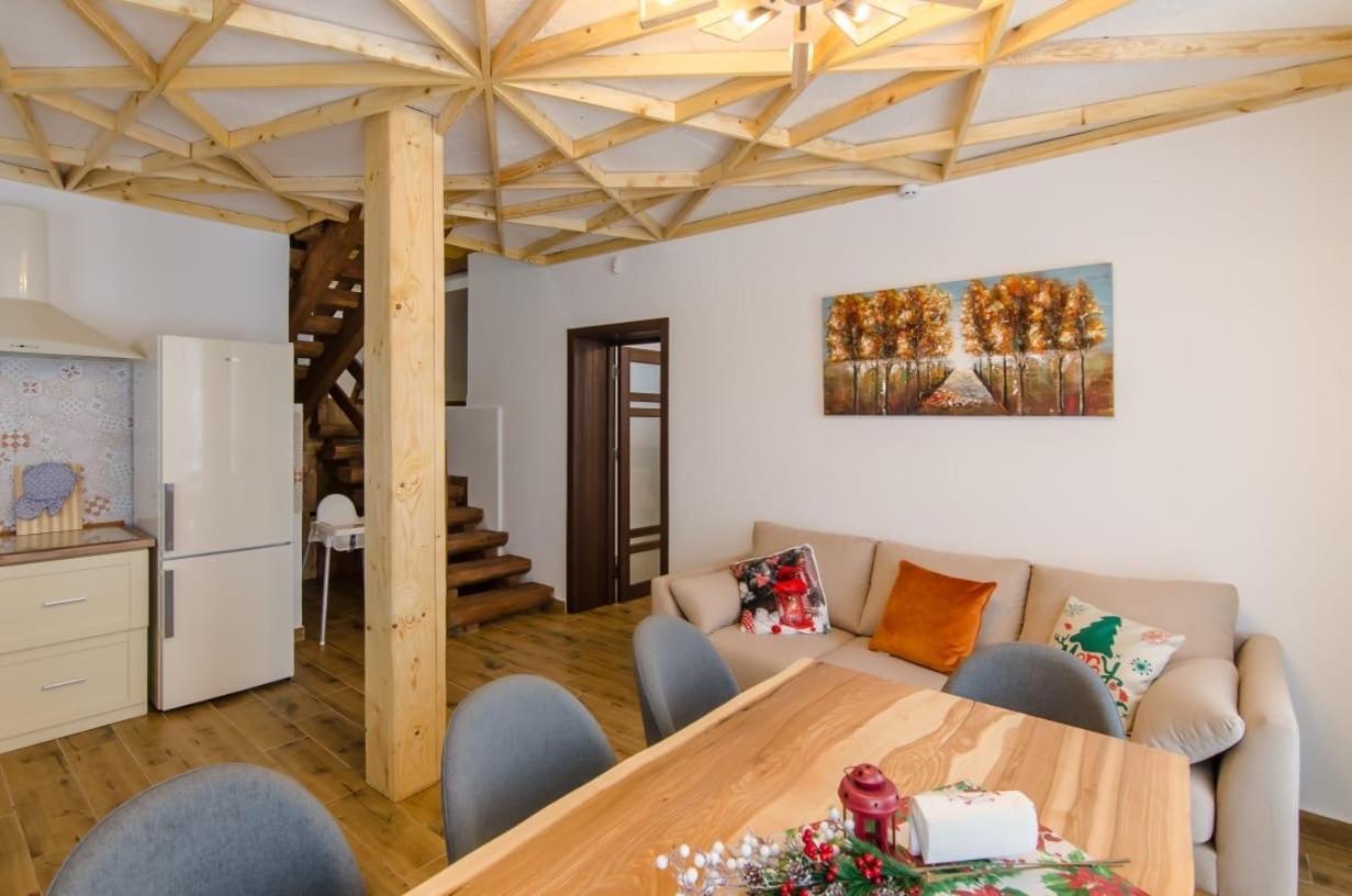 Good Days Shale 4 км до буковеля Chalet *